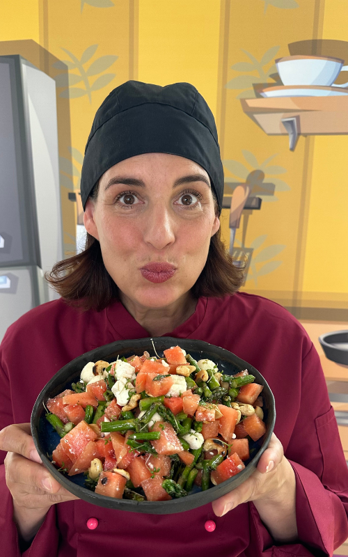 Wassermelonen-Feta–Mozzarella-Cashewkerne-Spargelsalat – fra)uu(hlig Wassermelonen-Feta–Mozzarella-Cashewkerne-Spargelsalat – fra)uu(hlig