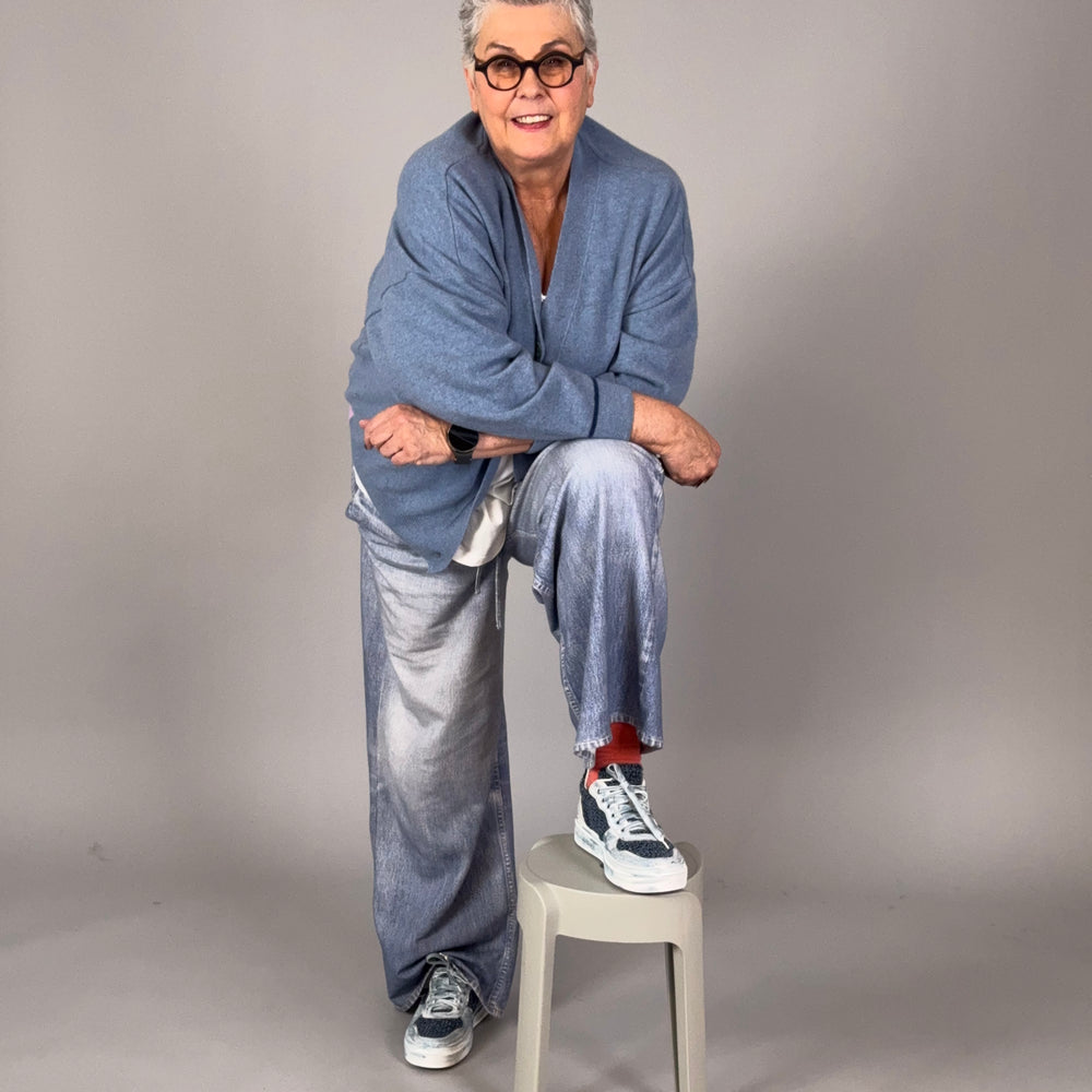 Jeansliebe-der Sneaker – fra)uu(hlig