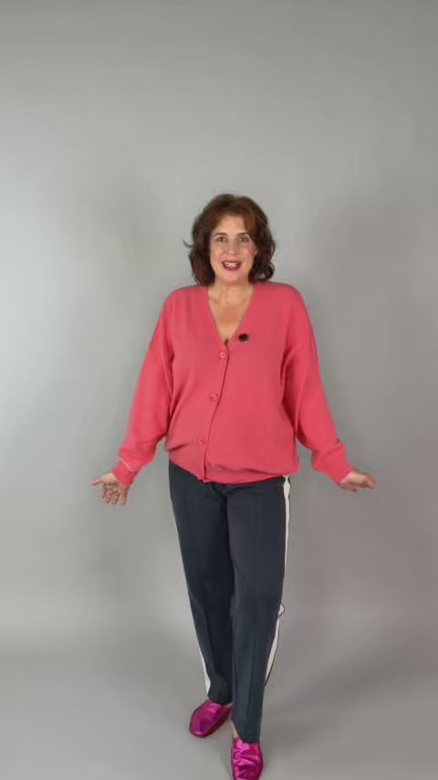 Die Zeitlosin - die Strickjacke im 24/7 Stil einfarbig in lachsrosa